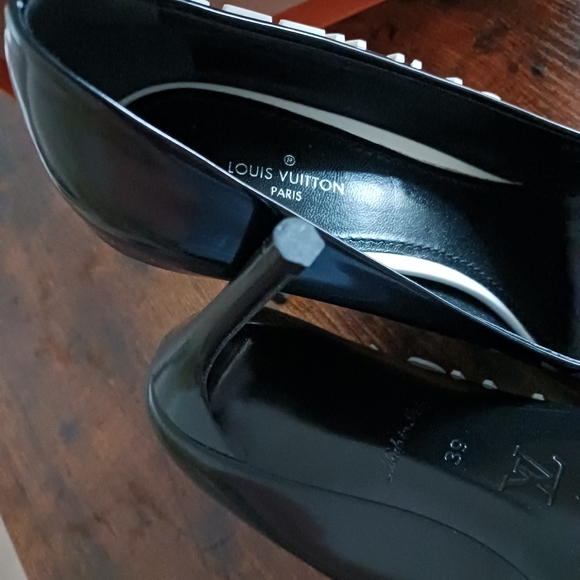 Louis Vuitton Call Back Pumps - Picture 4 of 12